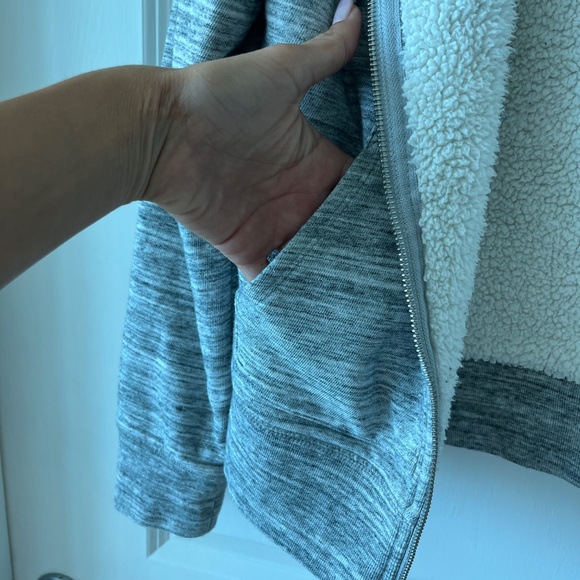 GAP Sherpa-Lined Gray Zip Hoodie - Picture 2 of 5